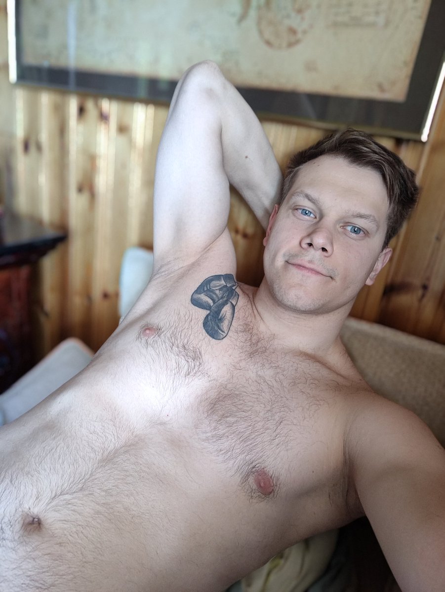 Hey, I've been busy, I haven't forgotten about you🥰 hit the retweet button and I'll follow you back and send you a message 😏