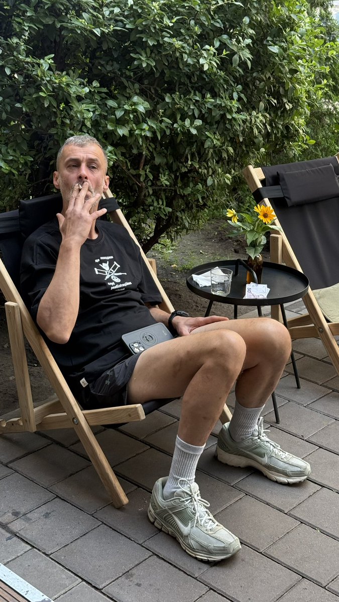 Пів двору в нашому мєрчі. Ахуєнно