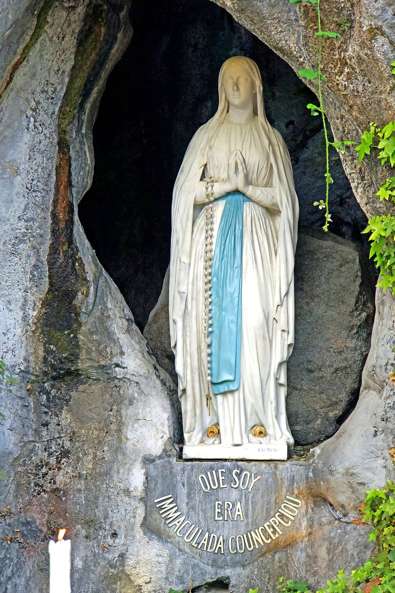 Inmaculado Corazón de María, sed la salvación del alma mía.
(Primer sábado del mes).
Santísima Virgen de Lourdes, ruega por todos nosotros.