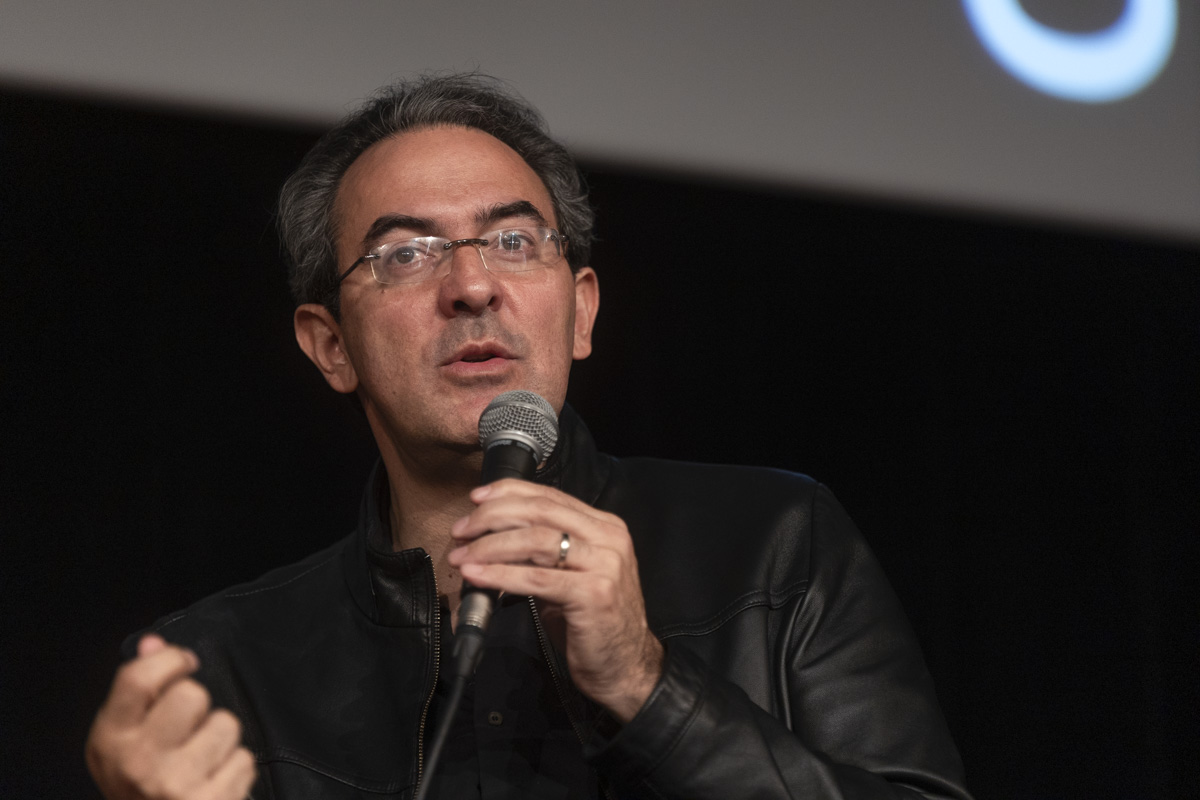 CCCBDebats's tweet image. Recuperem de l'#ArxiuCCCB la conversa dels experts Philippe Sands i Juan Gabriel Vásquez sobre com la literatura ens pot ajudar a encarar-nos amb el nostre passat més dolorós i fer front a la impunitat i la injustícia.
👉 cccb.org/ca/multimedia/…