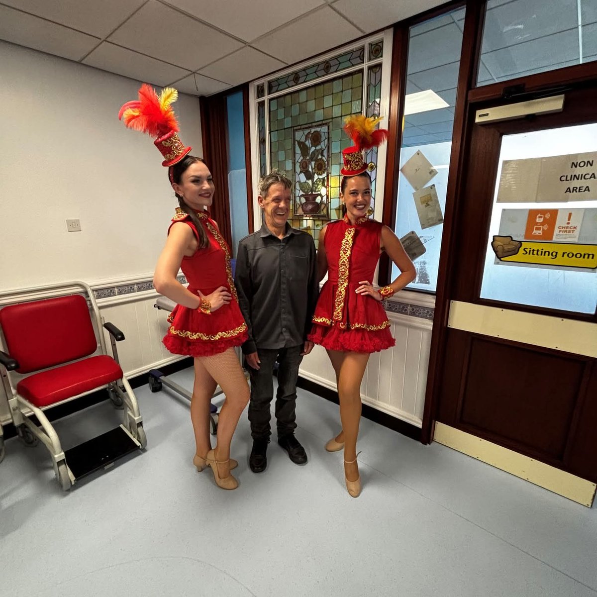 Peterhead Live (@peterheadlive) on Twitter photo Staff and patients alike at Peterhead Community Hospital were absolutely thrilled and delighted when the circus came to town. The fabulous performers popped into see patients at Summers Ward and really brightened up what was a driech summer afternoon.
ℹ️AHSCP Staff and patients alike at Peterhead Community Hospital were absolutely thrilled and delighted when the circus came to town. The fabulous performers popped into see patients at Summers Ward and really brightened up what was a driech summer afternoon.
ℹ️AHSCP