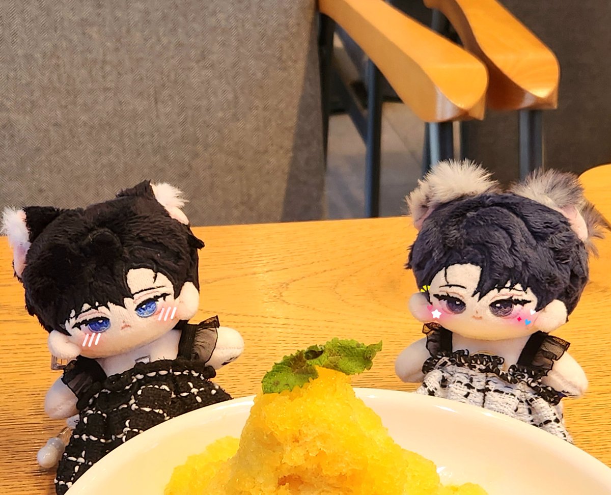 요새 웹못죽 복습하는데 건우컷 나올때마다 '저 얼굴이 민간인이라니!' 새삼 다시 충격받고 있어요. 
저 둘이 같그룹에 있었어야해! (　ＴДＴ)
📷  ....
✨️ (^-^)/
#뽀둥엋건 #위시즈나올때까지존버 #경락은어려워 #그래도이쁘잖아요