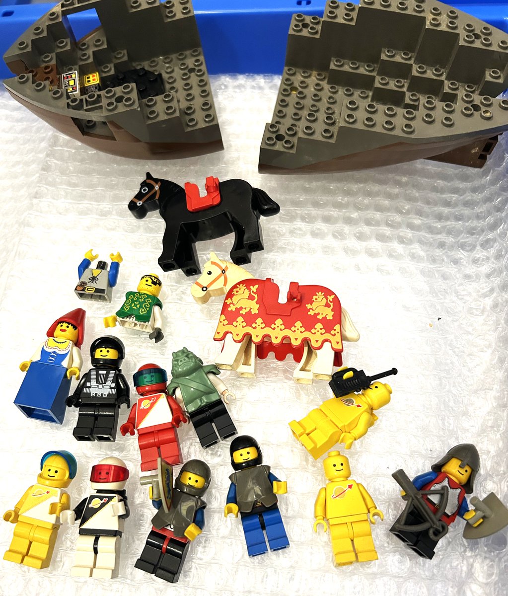 suruga758osu's tweet photo. 5Fです🥳
#LEGO 量り売り入荷のお知らせ✨
毎回大好評いただいている
LEGOの量り売りセットが今夏も沢山ご用意できたので加工途中の内容物を一部ご紹介です🤞
新旧の様々なセットをまぜまぜして
詰め合わせを作りました🤗
50g、100g、500gの3種類展開です♡
#駿河屋 #大須 #LEGOSYSTEM https://t.co/9AOnup2RLX