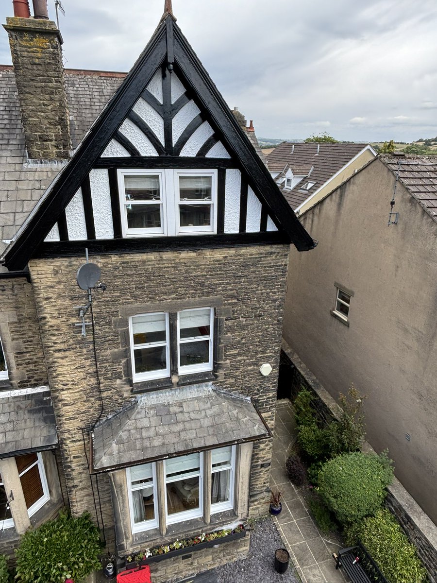 DavidPaintdw's tweet photo. Views from my cherry picker. And progress on current job. #Yorkshire #menston #ls29 https://t.co/3SxBuxLrCL