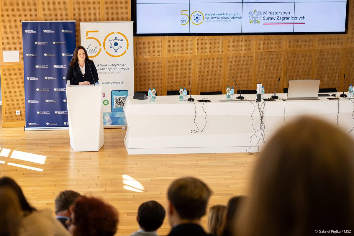 O Ameryce Łacińskiej wypowiadamy sakramentalne zdanie, że powinniśmy być tam obecni, by równoważyć wpływy chińskie i rosyjskie. Nie możemy pozwolić, żeby Ameryka Łacińska całkowicie „odpłynęła” w stronę mocarstw rewizjonistycznych. Jak? Strategia dla Ameryki Łacińskiej na UW.