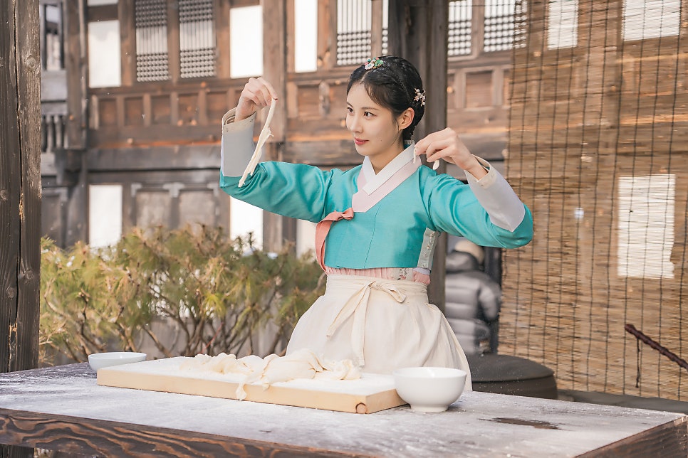 SeohyunPoint's tweet photo. Doll Seonchaek 🩷🩵

#TheFirstNightWithTheDuke https://t.co/LdqOgQuRPD