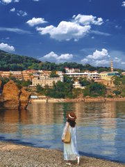 海景、ビーチ、夕日、山と川