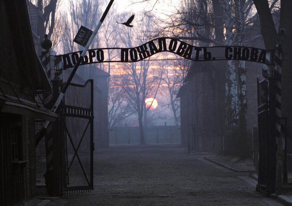 "Капитализм работает": я  жил при 4 рецессиях, 2 кризисах, третий идёт нон стоп уже десяток лет и по крайней мере при трёх геноцидах с десятками войн, и это за чуть более 30 лет без СССР.
То ли ещё будет? Вероятно, что и третью мировую увидим и возрождение нацизма.
такие_мысли