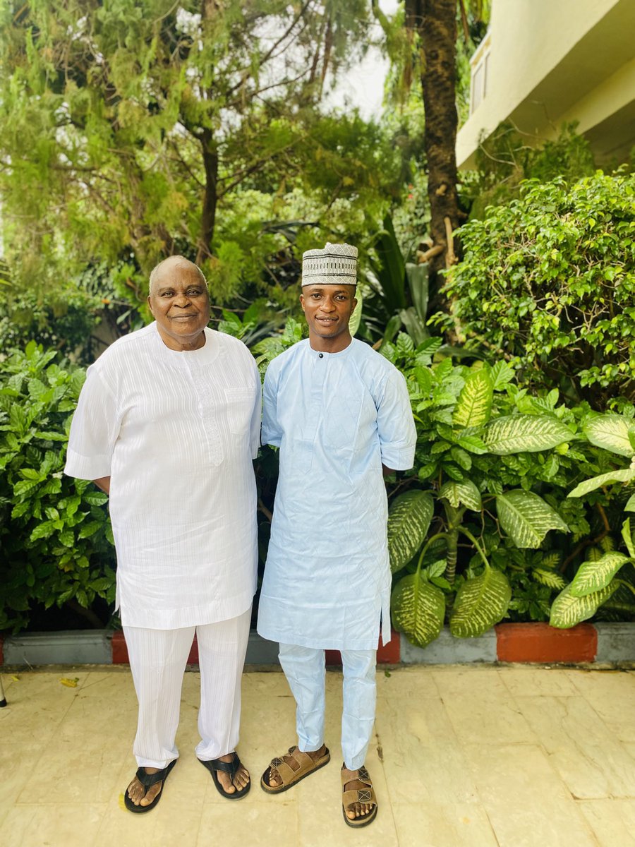 From bricks to marble, leaders like Major General (rtd) Harris Dzarma shaped the Mad House. He commandeered the movement of cadets from the Old site to the Permanent site. Proud to have captured a piece of that history from him. RITNA💪🏾