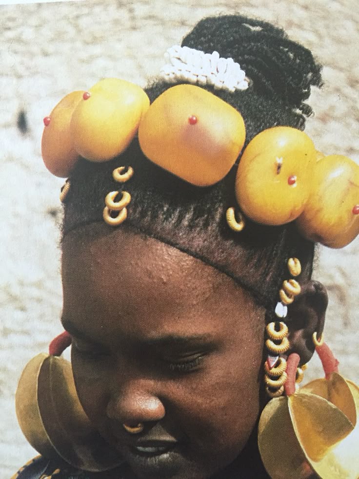 MinouChrystayl's tweet photo. Juste vous rappeler que les " MAMANS D'AVANT " C'était des femmes avec piercing, tatouages , et plusieurs piercings aux oreilles et tatouages partout.
Mon septum + tatouages c'est MON IDENTITÉ. Idem pour les piercings. https://t.co/DtqBJ4K9v8