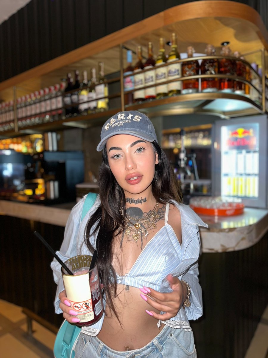 Bugün Mersin’deki son saatlerim… Kaçıran kaçırdı. Yarın İstanbul’dayım ve İstanbul seansları için randevuları almaya başladım. Kimin dizlerinin bağı çözülürse, vakit kaybetmesin