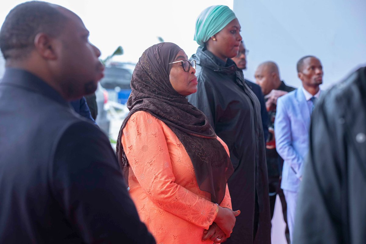 Rais wa Jamhuri ya Muungano wa Tanzania, Mhe. Dkt. Samia Suluhu Hassan akifungua hema la Kanisa la Arise and Shine linaloongozwa na Mtume Boniface Mwamposa, Kawe Jijini Dar es Salaam leo Julai 5, 2025.