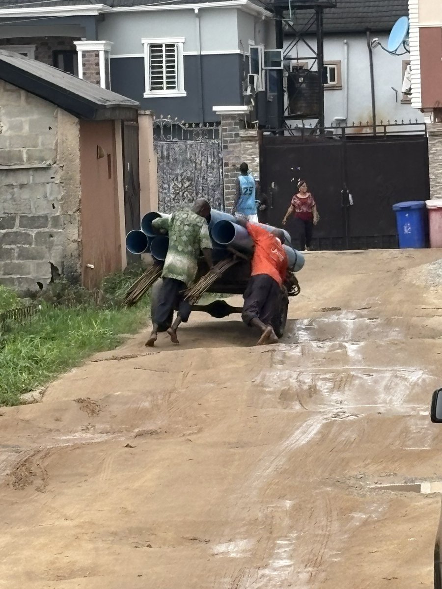 just finished helping this men pull the truck out of the gutter after they mistakenly pushed it inside the gutter.

I feel very happy. 😂😂 

They were even surprise I parked to help them push when passersby didn’t assist.