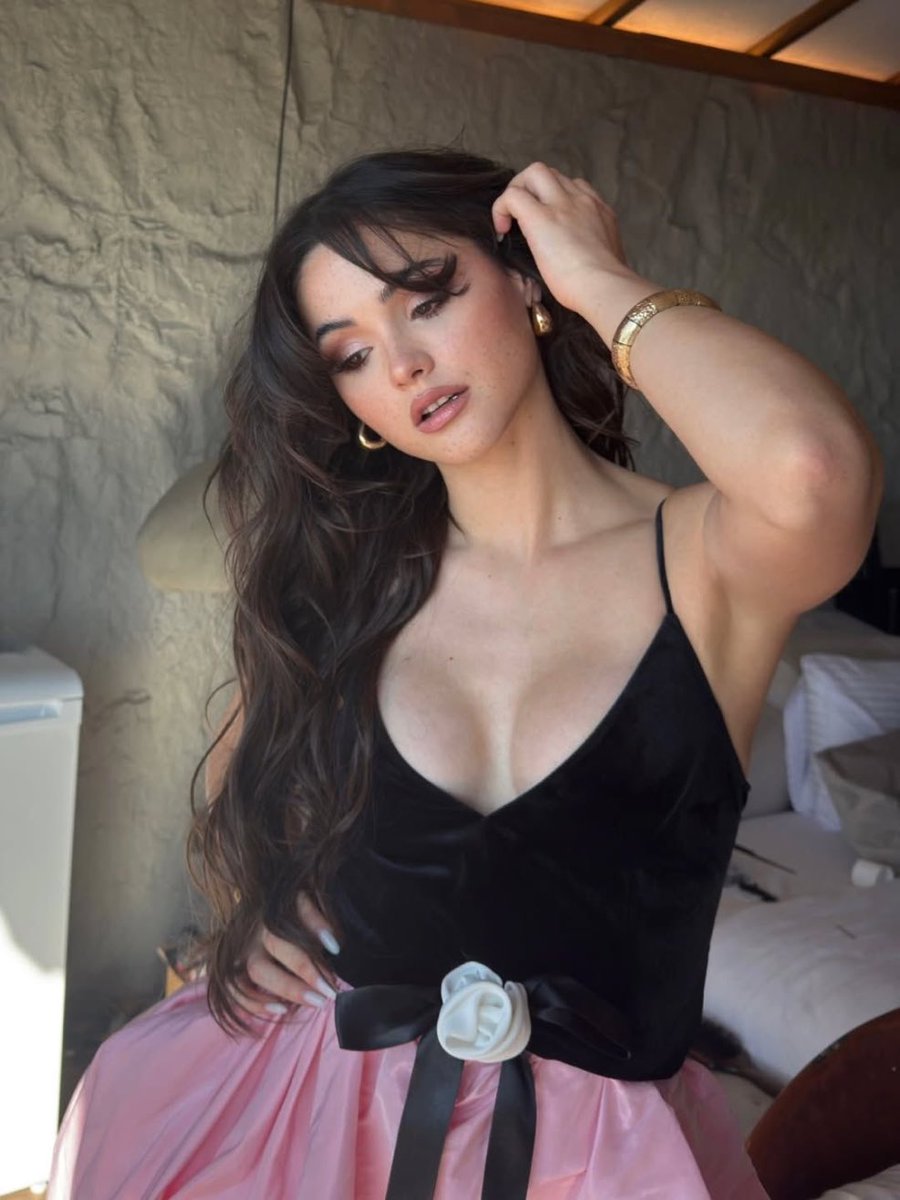 Derya Pınar Ak (Bongomia Kraliçesi)