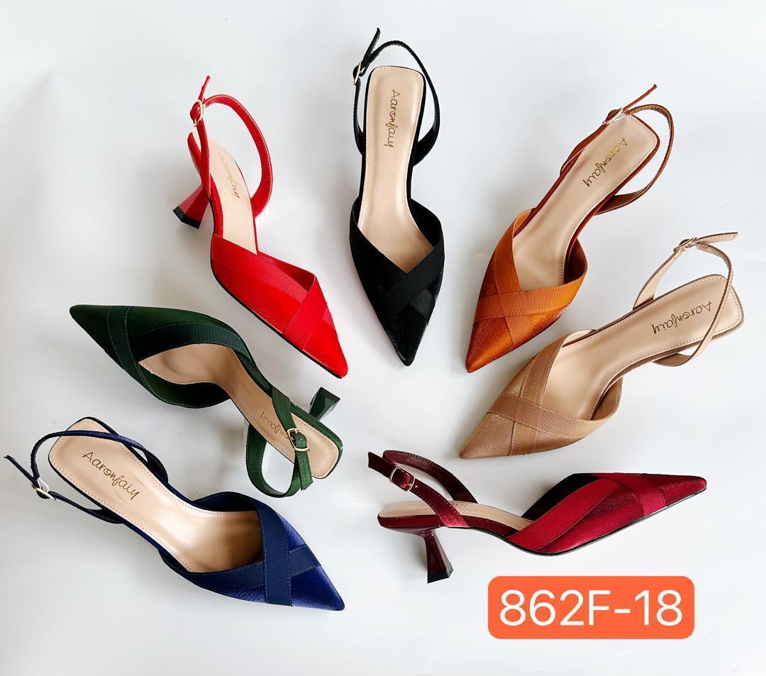 JustWear2's tweet photo. Hello les ladies !😊
Escarpins petit talon 
Pointure 37 à 41 
Prix 12000
Wats 680611763
Livraisons et expéditions possibles 
Hm https://t.co/WNSPp2HxKR