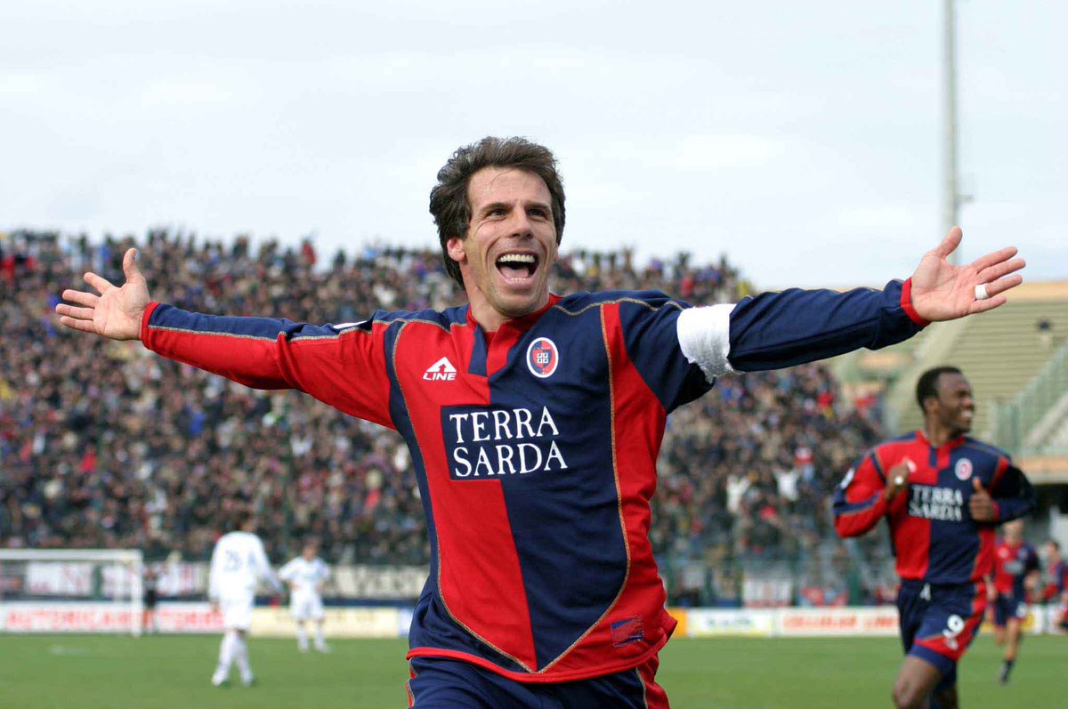 𝐆𝐢𝐚𝐧𝐟𝐫𝐚𝐧𝐜𝐨 𝐙𝐨𝐥𝐚 ✨
Tanti auguri, Magic Box ❤️💙