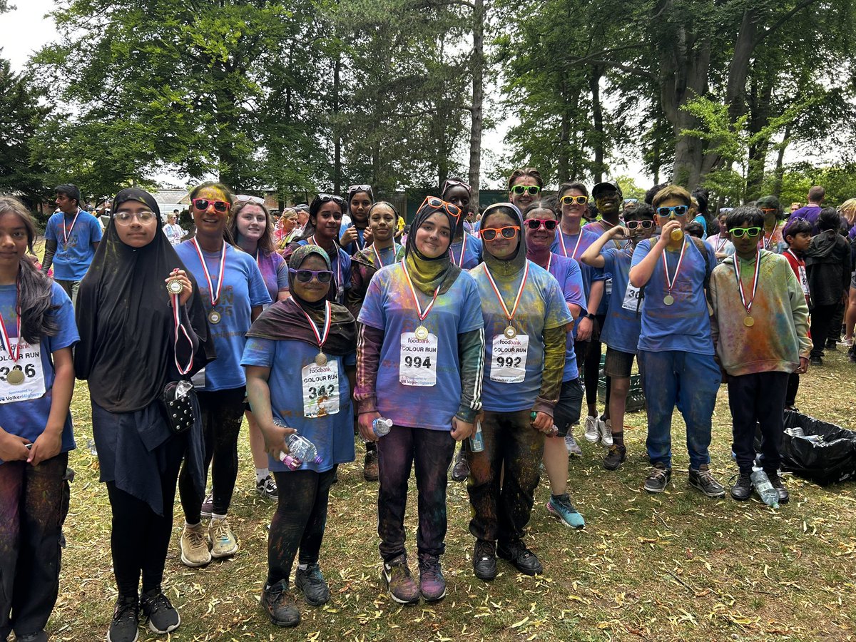 DenbighHigh's tweet photo. Another amazing @LutonFoodbank Colour Run! So proud of Team Denbigh aka THE BIGGEST TEAM!! 🏆🏆🏆 
Congratulations to the nearly 70 students and staff that took part today, helping to support a vital charity in our community 💚❤️💛💙 https://t.co/c2zBVeFO0k