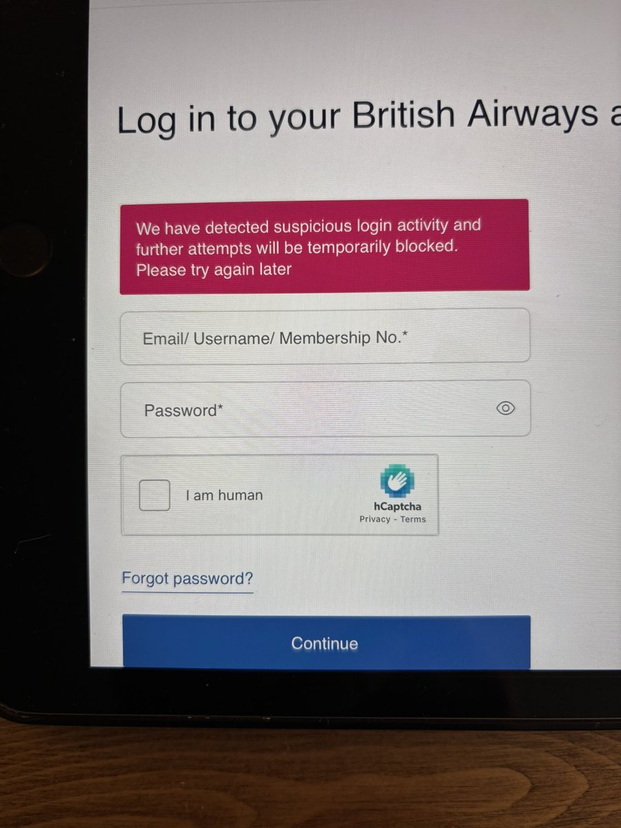 LondonGiggles's tweet photo. @British_Airways are you having issues? How do I log in? I’ve tried later as it suggests! https://t.co/d8EDLkOF9o