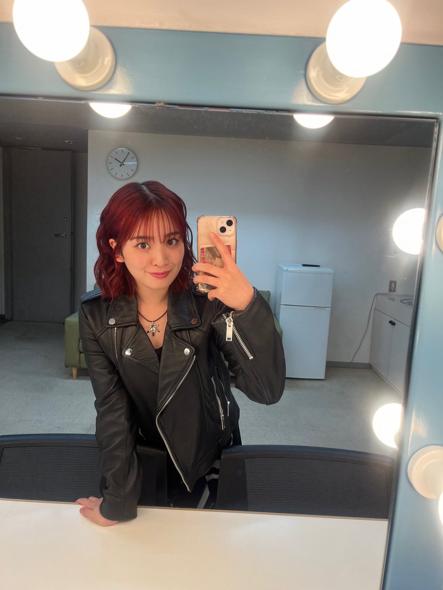 劇場が変わり新たな発見や感覚が沢山あって楽しかったな。舞台はお客様がいて初めて完成するなと改めて感じました。ご来場くださった皆様ありがとうございました。毎度緊張しますがこのドキドキを味わえるのもあと1回。それさえも武器に楽しめる様最後まで気を抜かず頑張ります！
#フェードラ