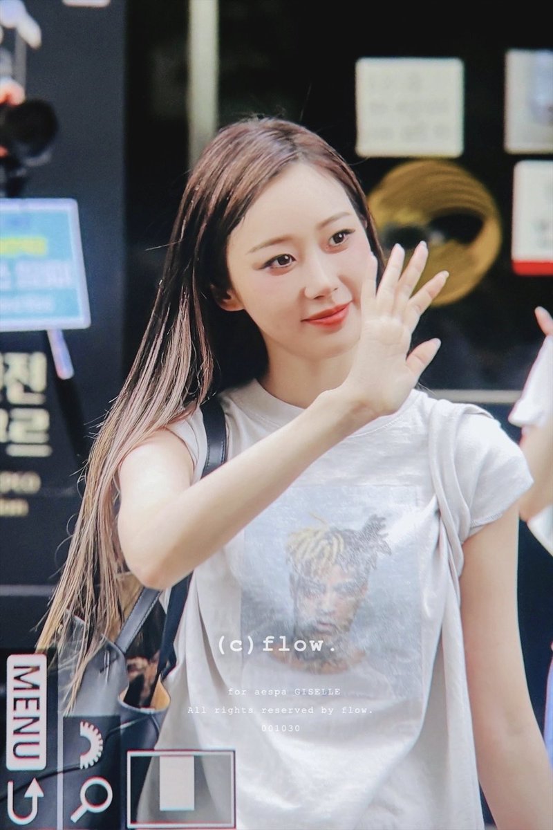 aespaのジゼル、xxxtentacionのTシャツのプリントをここまで薄くなる