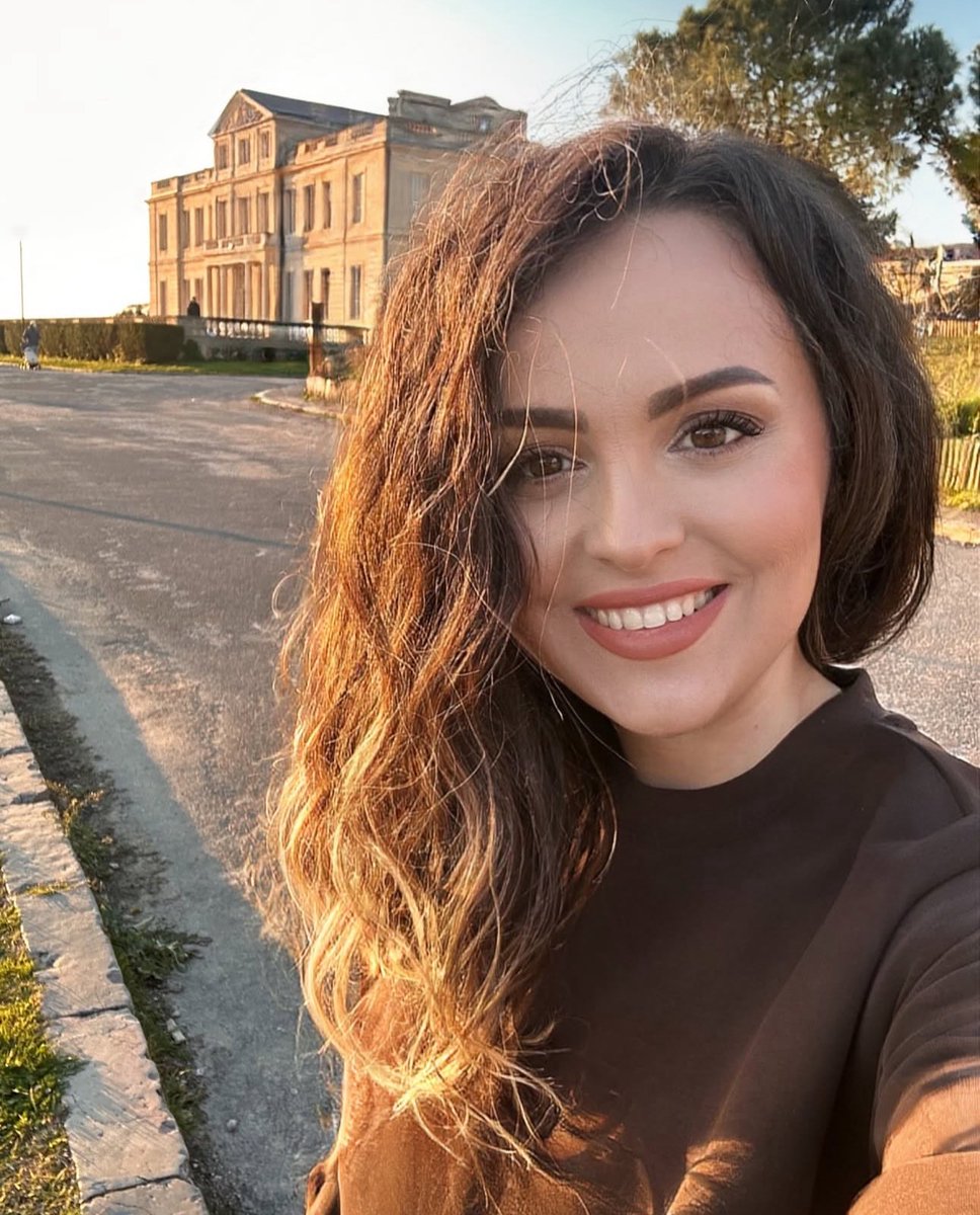 Güzel miyim ? dürüst ol 🥰