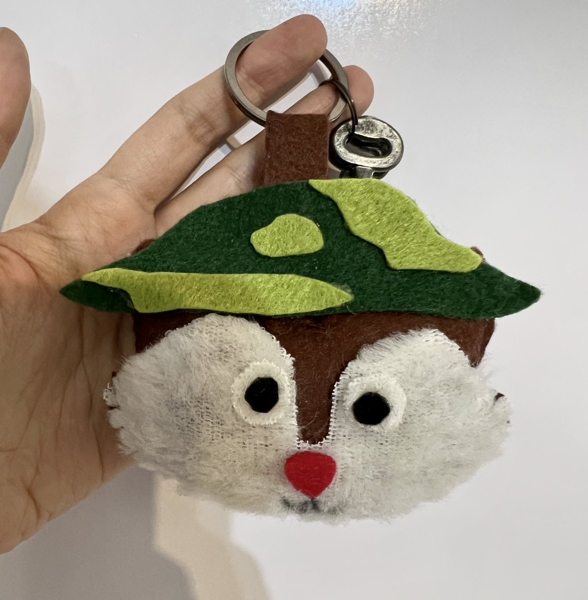 I made this keychain out of felt for <a href="/CampTrailHeads/">TrailHeads ⛺️</a> 
Hope you like it <a href="/campnetworkxyz/">Camp Network ⛺️</a>