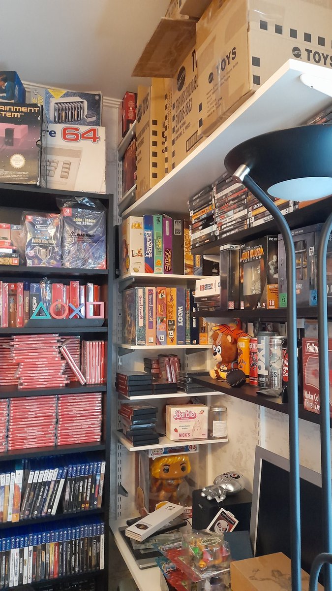 SwedishGamester's tweet image. I really, Really, REALLY need to get my #PlayRoom in order! But where do I even begin?! 😅