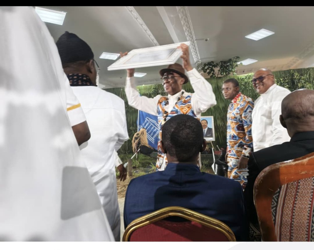 Ministère des Arts et de la Culture 🇨🇲 (@minac237) on Twitter photo Le MINAC, représentant personnel de S.E.M. le Président de la République Chef de L'Etat, reçoit le certificat et ensuite le remet au président du NGONDO
<a href="/joDionNgute/">PM - Dion Ngute - CMR</a>
<a href="/TitiNdema/">Frank Olivier Ndema( Mister FoN)</a>
<a href="/UNESCO/">UNESCO 🏛️ #Education #Sciences #Culture 🇺🇳</a>
<a href="/Heritage_Action/">Heritage Action</a> Le MINAC, représentant personnel de S.E.M. le Président de la République Chef de L'Etat, reçoit le certificat et ensuite le remet au président du NGONDO
<a href="/joDionNgute/">PM - Dion Ngute - CMR</a>
<a href="/TitiNdema/">Frank Olivier Ndema( Mister FoN)</a>
<a href="/UNESCO/">UNESCO 🏛️ #Education #Sciences #Culture 🇺🇳</a>
<a href="/Heritage_Action/">Heritage Action</a>