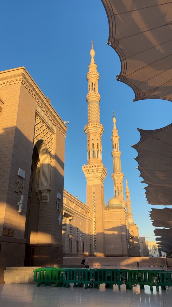 mjmj101's tweet image. - اللهُم في يوم عاشوُراء،
اجعَله يوم تتبدل فيها ذنوُبنا إلى حسنات وهموُمنا إلى أفراح وأحلامَنا إلى واقع، اللهُم إني استودعتك مُستقبلاً لا أعلم خفاياه ولكني أعلم أنك خير مُدبر 🤍.
#يوم_عاشوراء
#صيام_عاشوراء