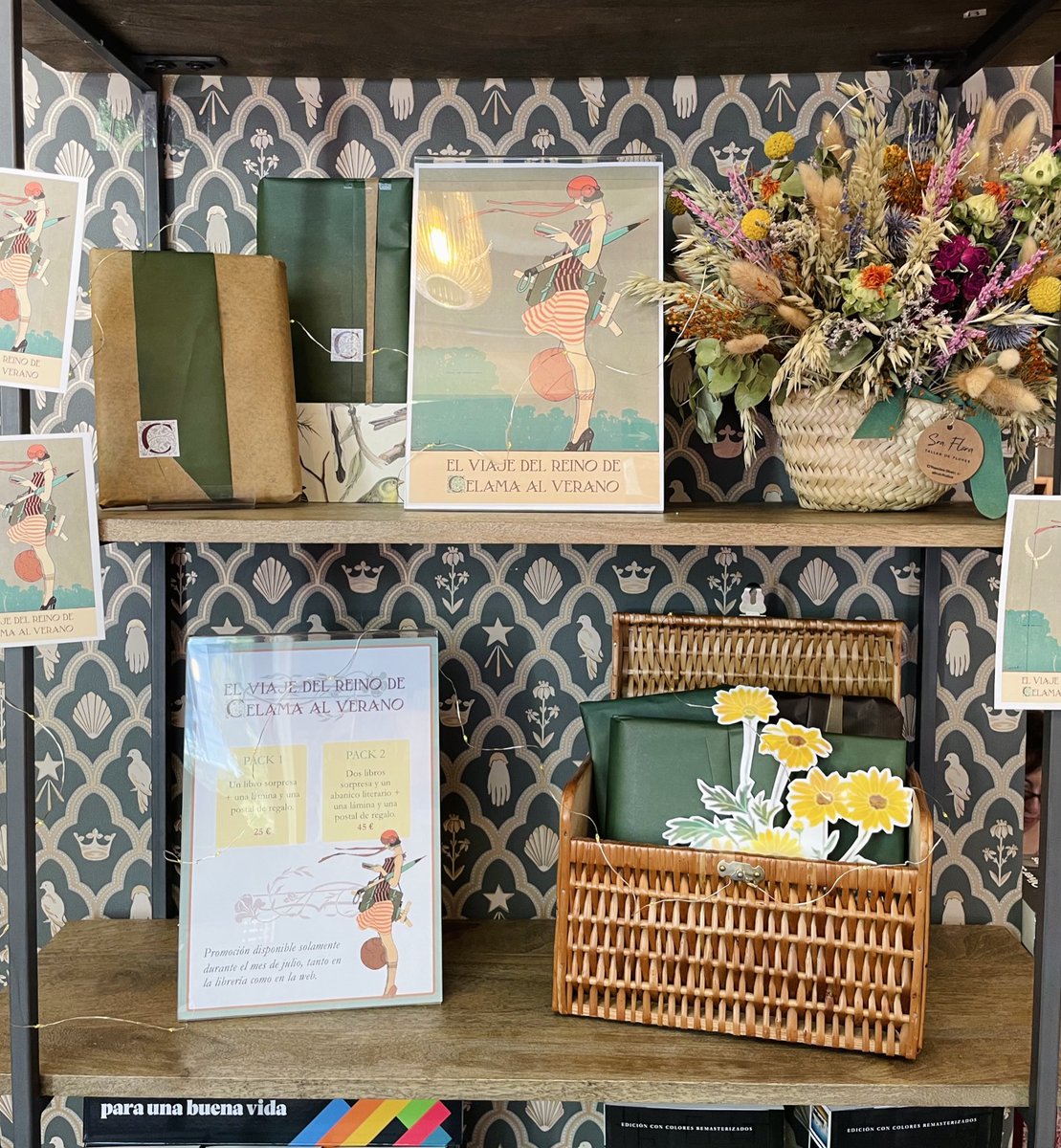 libreriacelama's tweet image. ⛱️ Para julio hemos preparado:
Pack 1: un libro sorpresa + ilustración y postal de regalo.
Pack 2: dos libros sorpresa y abanico literario + ilustración y postal de regalo.
Disponibles en la librería y en la web (libreriacelama.com).