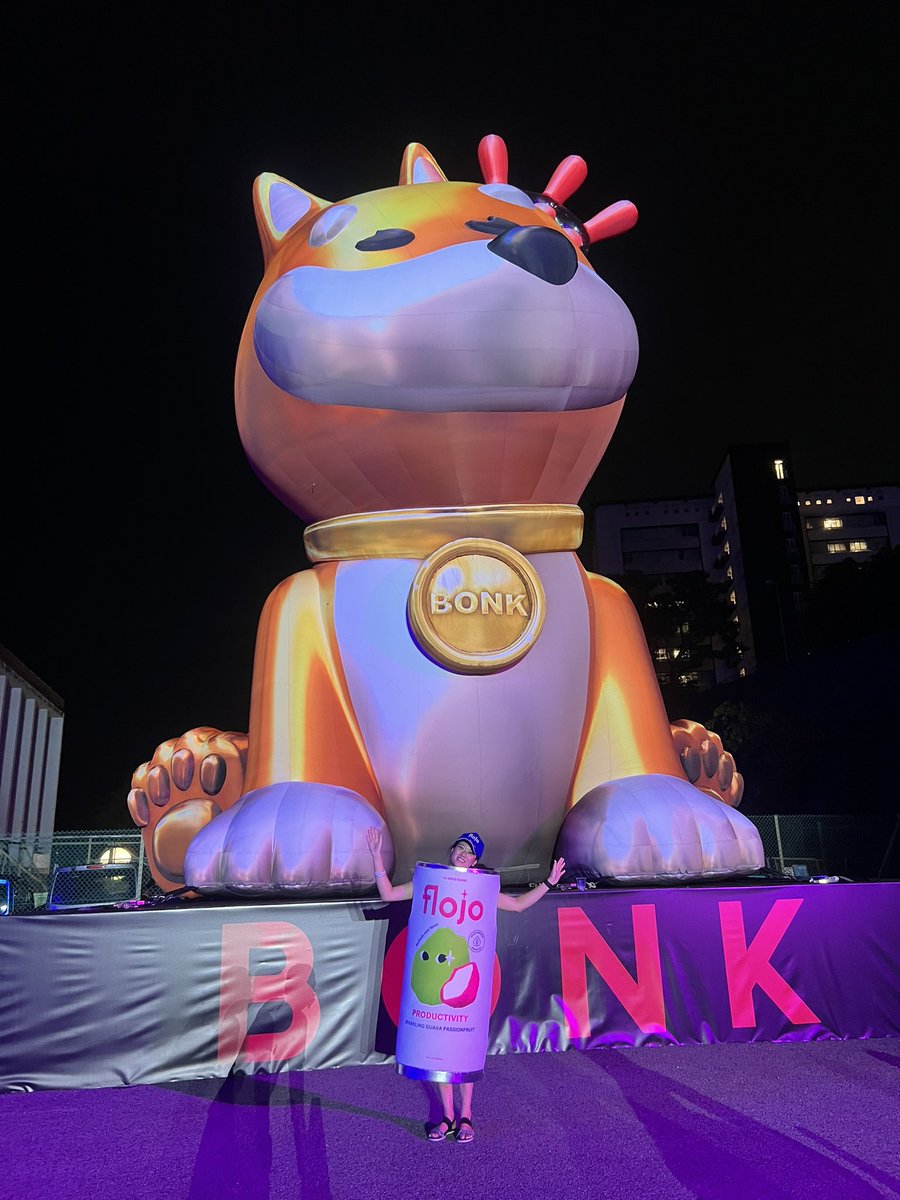 bunnyfishchris's tweet photo. Psst, @DrinkFlojo will be launching a cool new look to celebrate our global expansion very soon!

When they say founders have to wear many hats, sometimes that hat is a mascot costume 🤭

In honour of our soon-to-be retired design, let's give a last 👏👏👏

🫡 to Flojo Can Mascot https://t.co/or8GPM3ZG3