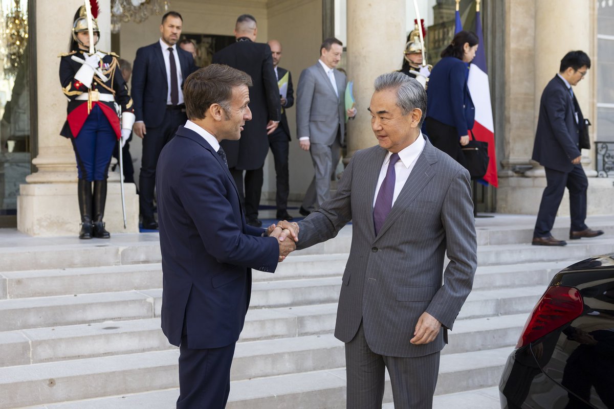 Lin Jian 林剑 (@spoxchn_linjian) on Twitter photo FM Wang Yi met with French President <a href="/EmmanuelMacron/">Emmanuel Macron</a> in Paris.
China and France are two major stabilizing forces in the world. China is willing to strengthen strategic communication as well as cooperation and solidarity with France, jointly practice multilateralism, oppose FM Wang Yi met with French President <a href="/EmmanuelMacron/">Emmanuel Macron</a> in Paris.
China and France are two major stabilizing forces in the world. China is willing to strengthen strategic communication as well as cooperation and solidarity with France, jointly practice multilateralism, oppose