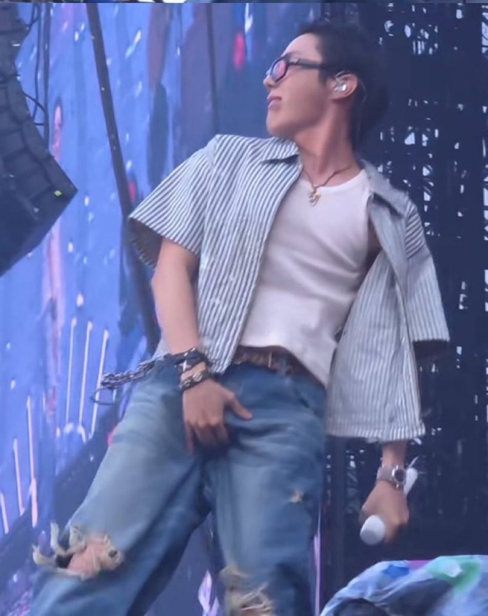 same energy as jin in rope it with the mic btw