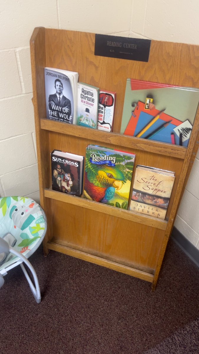 thechucksmith14's tweet photo. Children’s book corner at the gym. #wayofthewolf https://t.co/v4DhXqg0hL