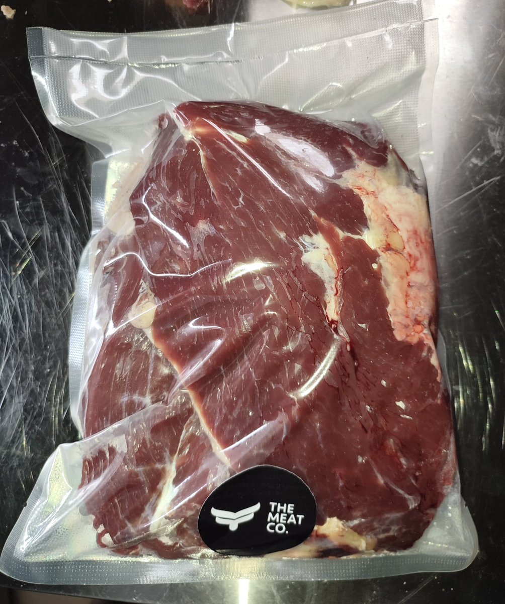 themeatcong's tweet image. BONELESS BEEF
Part- Chuck (cut of meat from the shoulder area of the cow)
1kg 🔖9000
2kg 🔖18000
📍Lagos
Send a DM or WhatsApp wa.me/2348181018114 for immediate pickup or delivery.