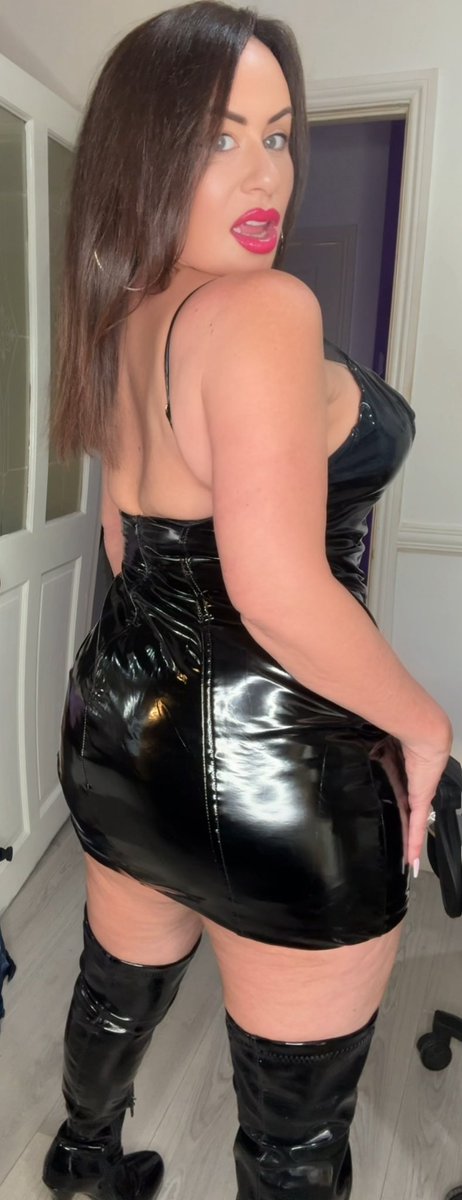 On cam now adultwork.com/MistressReal