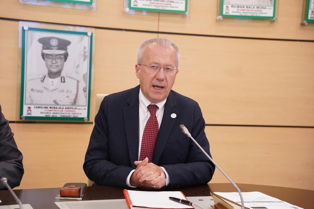 Yesterday, the Comptroller General, Nigeria Immigration Service, KN Nandap, pcc, mmis, fsmn, received a delegation from the Duke of Edinburgh’s International Award Foundation, led by its Deputy Secretary General and Chief Operating Officer, Mr Stephen Peck on a courtesy visit to