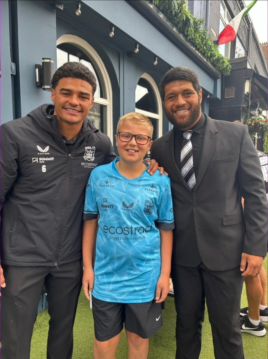 Paul Storr (@storrpaul) on Twitter photo YTB. Thanks to Tom <a href="/GarbuttsBar/">Garbutts Bar</a> too. Jealous im at work and they are at the game and pre match meal. My Will buzzing to get Pryce autograph on his 6 shirt. COYH!!! โซ๏ธโช๏ธโซ๏ธโช๏ธโซ๏ธโช๏ธ YTB. Thanks to Tom <a href="/GarbuttsBar/">Garbutts Bar</a> too. Jealous im at work and they are at the game and pre match meal. My Will buzzing to get Pryce autograph on his 6 shirt. COYH!!! โซ๏ธโช๏ธโซ๏ธโช๏ธโซ๏ธโช๏ธ