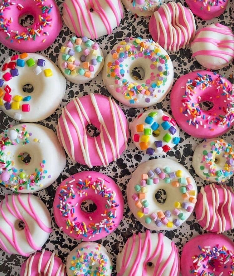 carolcoppie's tweet image. Good Saturday morning! It’s time to make the Donuts!☕️🍩