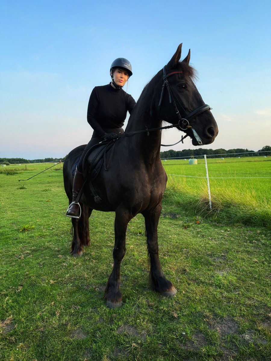 Are u wondering what it'll be like when you lick riding boots for the first time? But be careful maybe the first meeting with your mysterious riding mistress turn out quite differently.