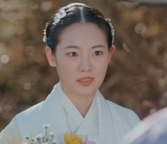 daisy_dramas's tweet photo. This genre of second lead ladies is called "I expected better from you girl" 😕

#OurMovie #OurMovieEp7 #TheFirstNightWithTheDuke #TheFirstNightWithTheDukeEp8 https://t.co/Fwa5vhCqqy