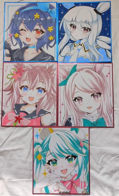 明日のCC福岡に持ってく色紙こんな感じになりました～ご縁がありましたらよろしくお願いいたします🙏
(アーモンドアイはこのあと塗って完成できたら追加します 