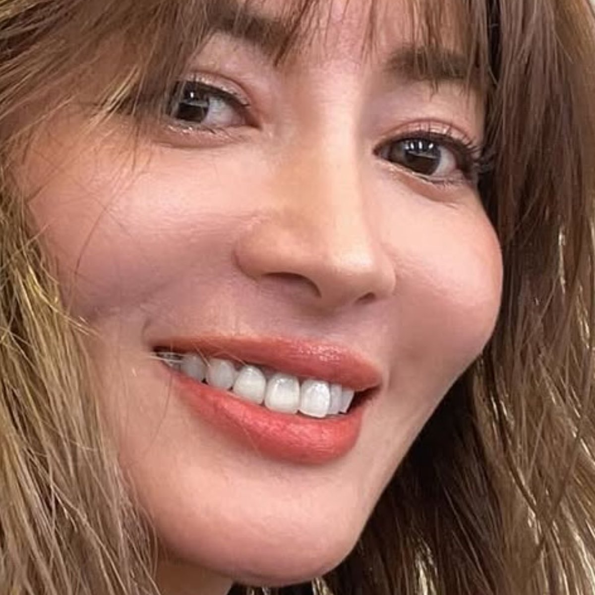 fragilegod's tweet image. 形はスタンダードだけどテリが良い。
 #鼻フェチ
 #nosefetish
 #新山千春