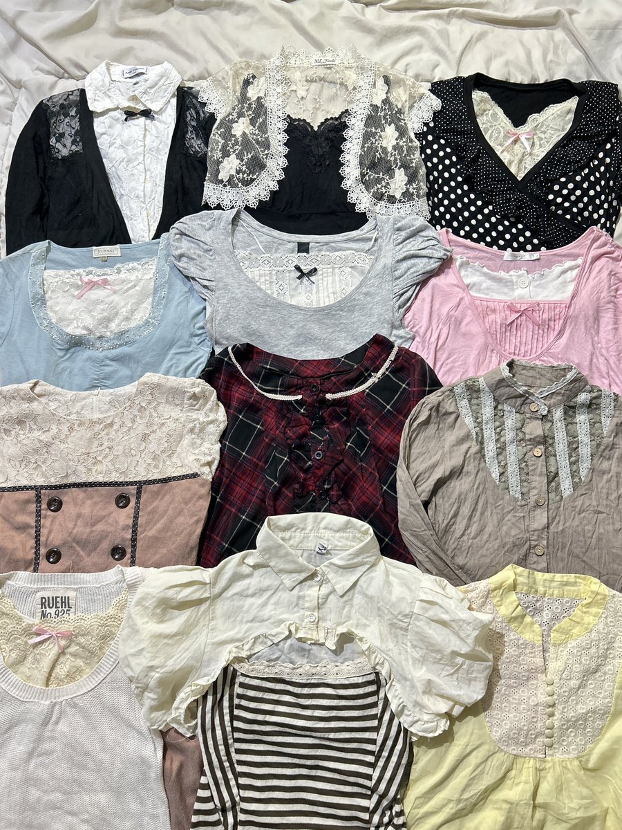 everminddx's tweet photo. ౨ৎ ส่งต่อเสื้อผ้า หลักสิบทั้งหมด 🌳🍎

ชุดเซ็ต เชิ้ต กระโปรง แฟรี่ ลูกไม้ Coquette 
ปัก+รี ลด5b.

ลงวันจันทร์ 7 เวลา 19:00
ค่าส่งเหมา 45b. 🍞

#ส่งต่อเสื้อผ้า #ส่งต่อเสื้อผ้ามือสอง #เสื้อผ้ามือสอง #เสื้อผ้ามือสองราคาถูก #เสื้อผ้าราคาถูก #โล๊ะตู้ #ส่งต่อเสื้อผ้ามือ2 #เสื้อผ้ามือ2 https://t.co/5601kBUNZ9