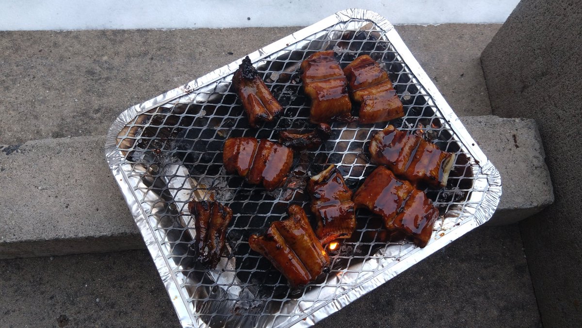 晩御飯はウナギですよぉ〜