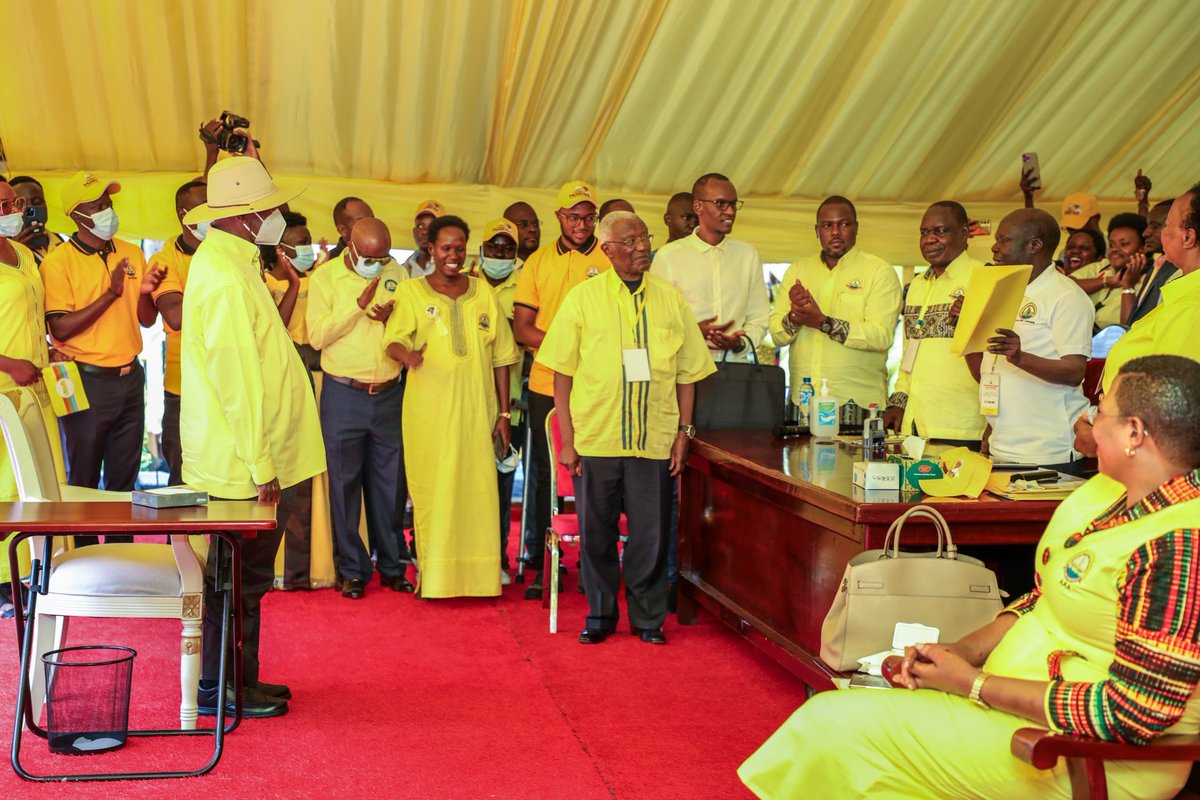 PatienceNamudd3's tweet image. ✨A Historic Step Forward for Uganda’s Leadership.

Today, H.E. President Yoweri Kaguta Museveni officially secured his nomination as NRM National Chairman and Presidential Flag-Bearer for the 2026 elections, a clear symbol of continued trust and visionary leadership.

In full…