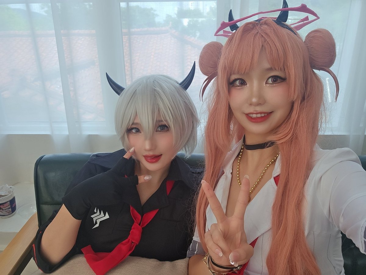 블루아카이브 게헨나
✨반짝반짝부✨
키라라&amp;에리카