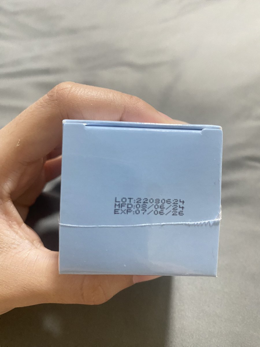 aboutusedme's tweet photo. #ส่งต่อ  sibling water based serum bright n moist (15 ml.)
กล่องใหม่เลยยังไม่แกะซีล exp 07/06/26 
⭐️ 220 รวมส่ง 
🍎 สนใจdm มาได้เลยย 

#sibling #ส่งต่อสกินแคร์ #ส่งต่อคสอ #เซรั่มซิบบลิ้ง #ส่งต่อsibling #ซิบบลิ้ง https://t.co/kPpcDHJIpY