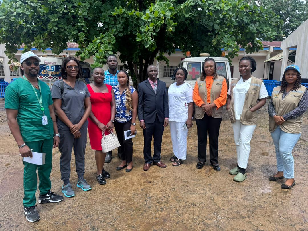 AfricaCDC's tweet photo. Last month, @AfricaCDC, with support from @giz_gmbh, trained 50 frontline health workers in Sierra Leone on #mpox case management & infection prevention.
The 5-day training was followed by expert-led mentorship at treatment centres to reinforce clinical protocols.
#mpoxResponse https://t.co/nZFed9BIAX