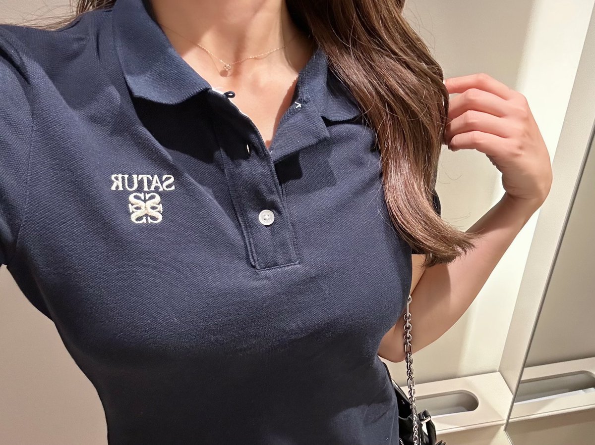SATUR セター　ポロシャツ　刺繍ロゴ　ネイビー　韓国 SATUR(セター) ポロシャツ(メンズ) - ブランド通販のBUYMA